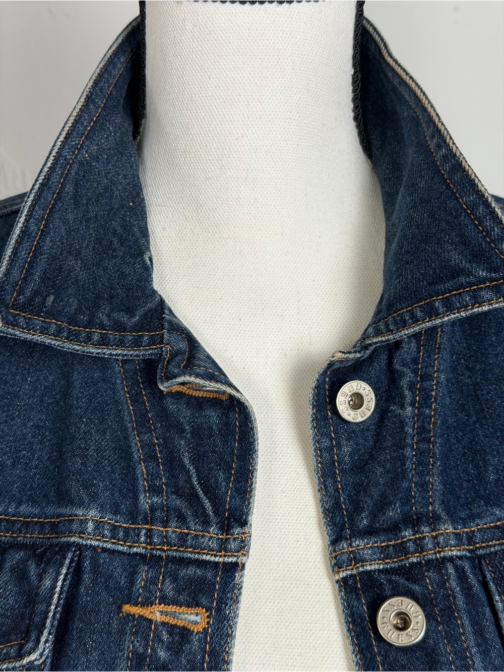 Y2K FITTED Guess Blue Classic Denim Jacket- M - Picture 9 of 15